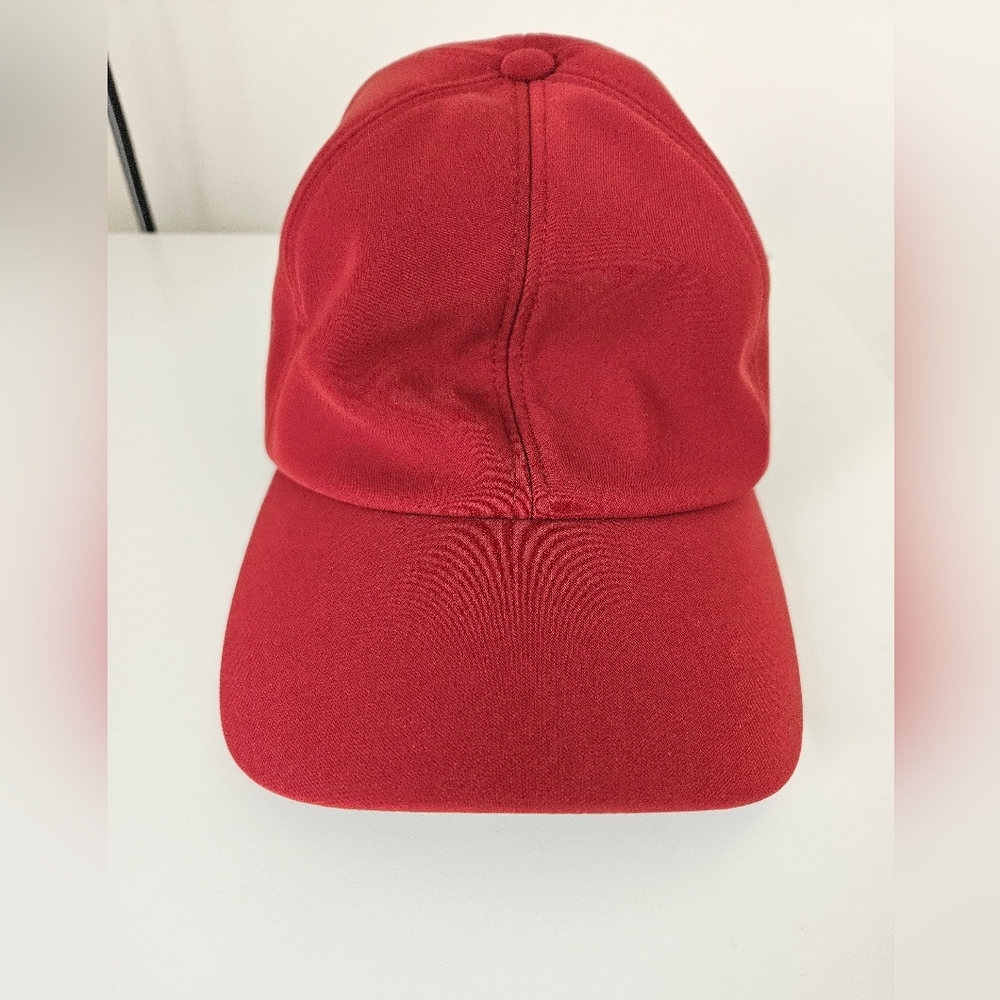 NWOT Lululemon Team Canada Soft Baller Hat, Red
